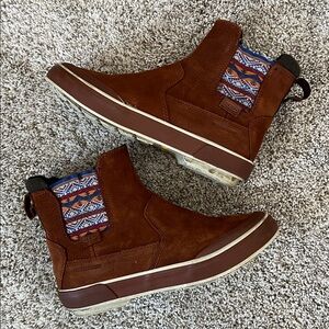 KEEN Sz 7 Elsa II Chelsea Insulated Waterproof Boot